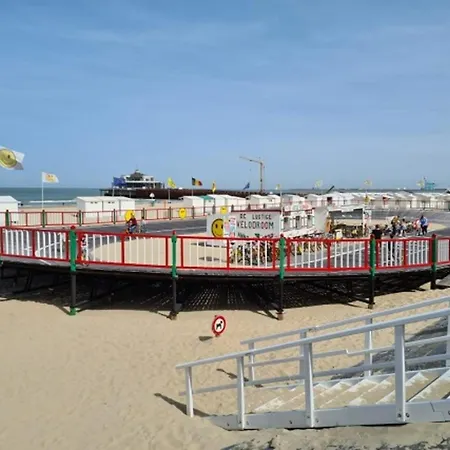 Coastal Escape For 5 아파트 블랑켄베르크